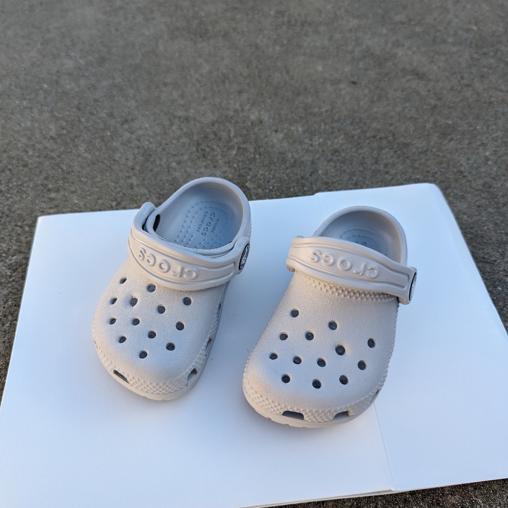 Crocs Classic Clog-- Toddler/Baby/Little Kid